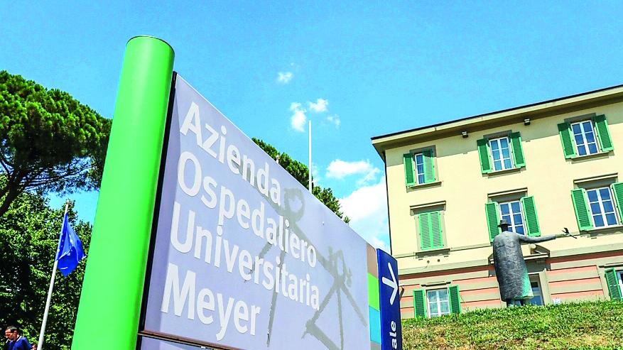 Cade dalla finestra di casa a Poggibonsi, grave un bambino di 5 anni