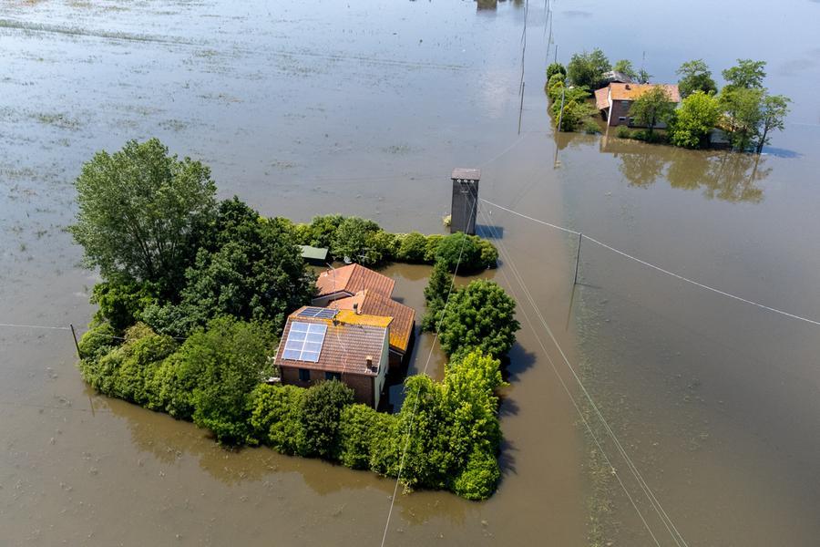 Domani allerta rossa ai confini con Bolognese e Ravennate. Anche a Ferrara vaccinazioni
