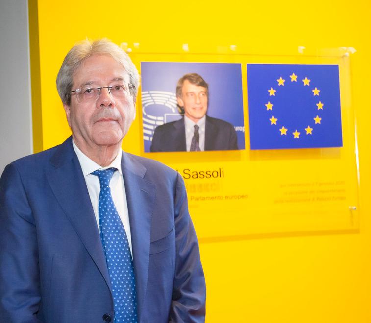 Gentiloni a Modena nel nome di Sassoli: «Guardava lontano, valori saldi»