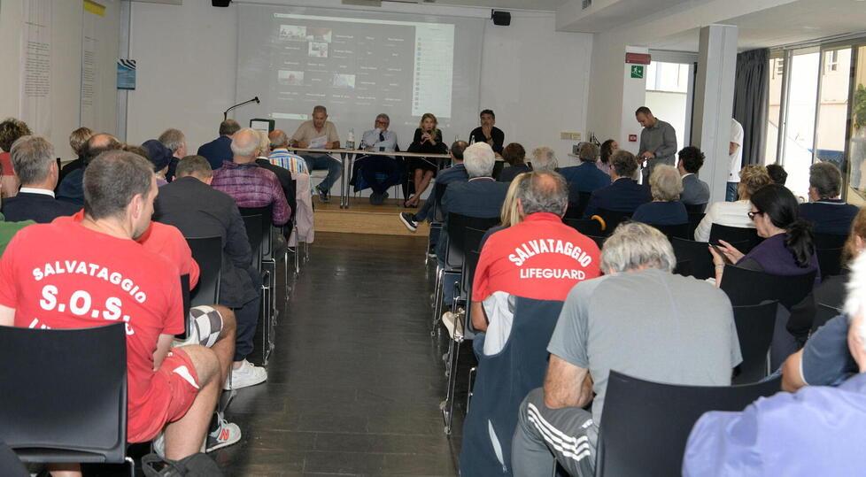 Un’assemblea dei balneari tenutasi all’hotel Palace (foto Paglianti)