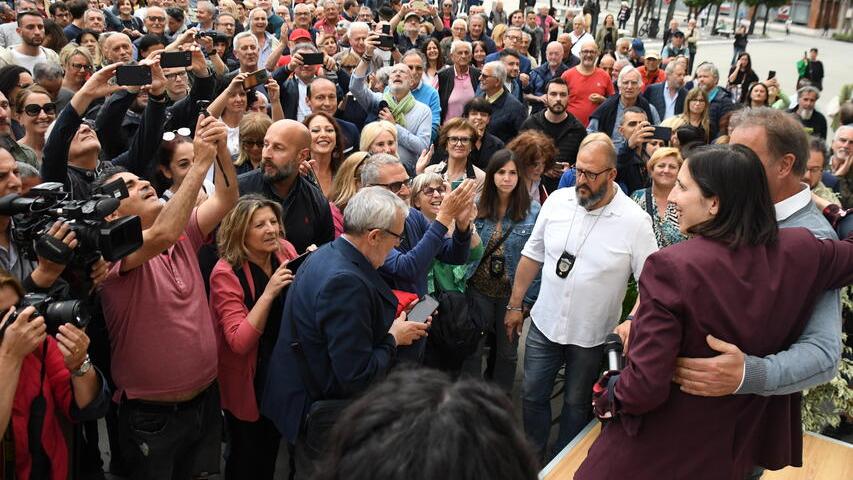 La folla in piazza Aranci per Elly Schlein (foto Cuffaro)
