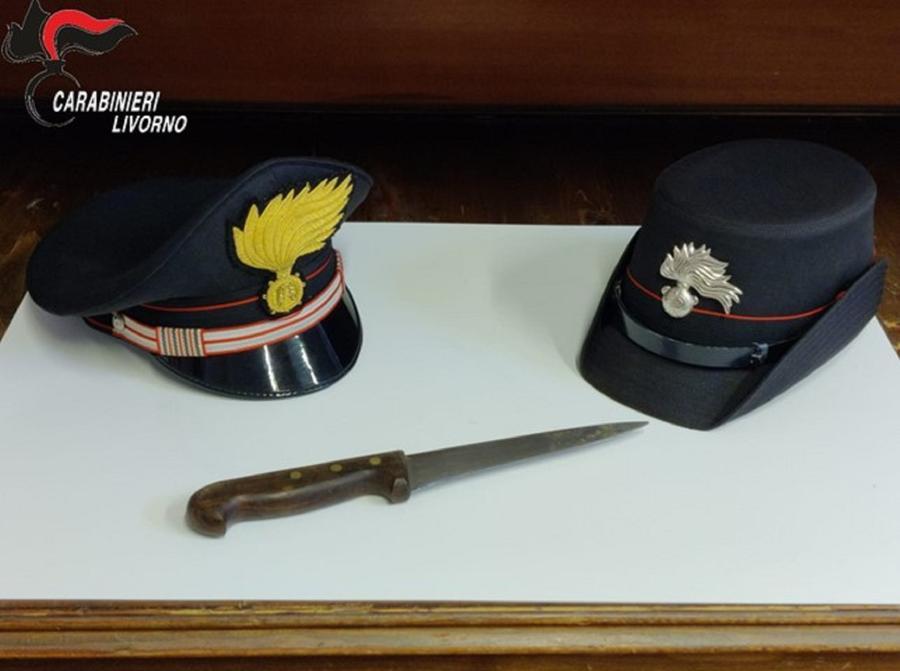 
	Il coltello sequestrato

