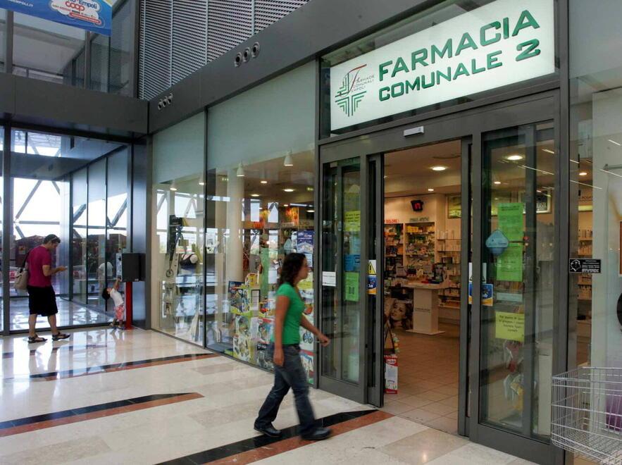 L'ingresso di un delle due farmacie ad Empoli