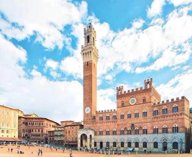 
	Piazza del Campo a Siena

