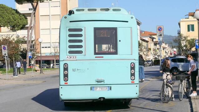 Piazza D’Azeglio, terminal bus