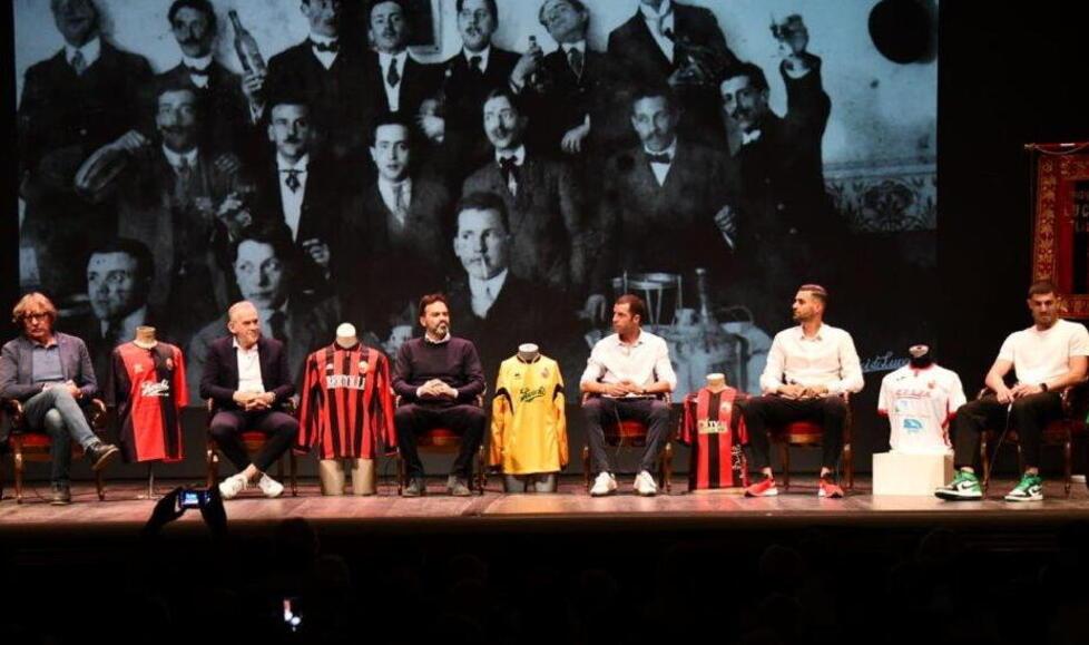 Sul palco alcuni protagonisti degli ultimi 50 anni di storia del calcio a Lucca