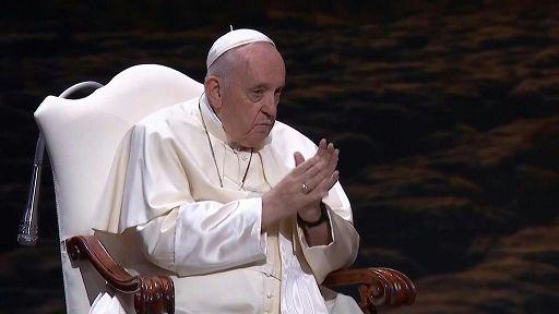 Il Papa ha la febbre e salta gli impegni istituzionali