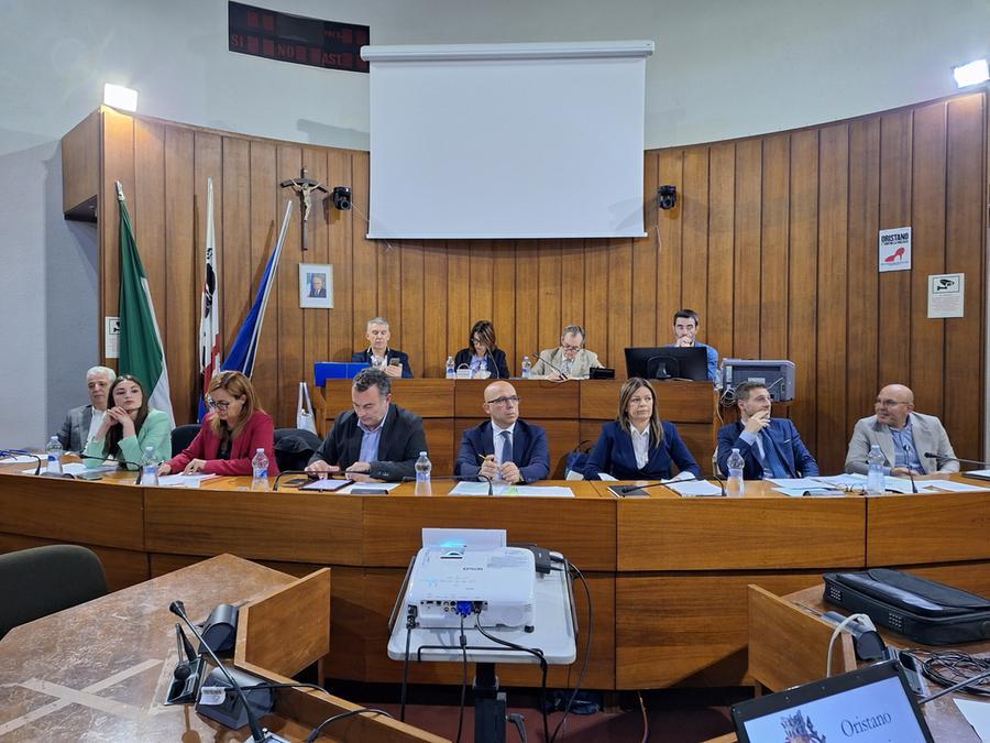 
	La giunta Sanna durante la discussione del bilancio comunale

