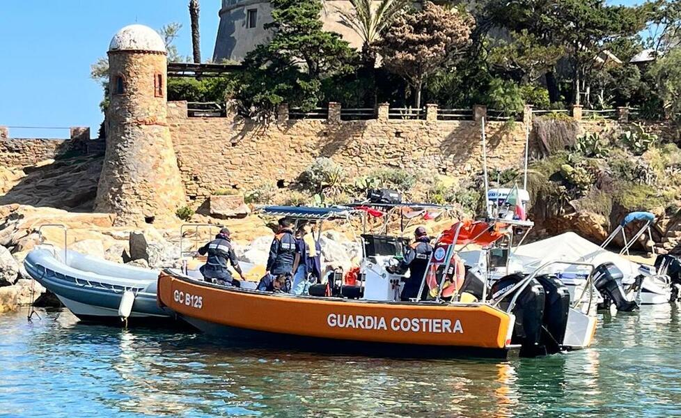 L'intervento di ieri mattina della guardia costiera al Campese
