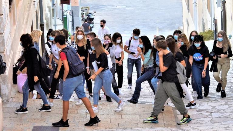 Portoferraio, coro di “no” al liceo del made in Italy: «Salviamo Scienze Umane»