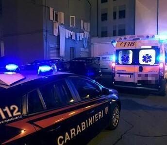 L’intervento di carabinieri e sanitari sul luogo dell’agguato