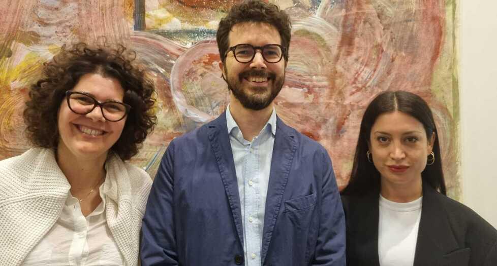 Michela Gaito responsabile Fundraising e Sviluppo, il direttore del Centro Pecci Stefano Collicelli Cagol e Costanza Mirto Project Management Events