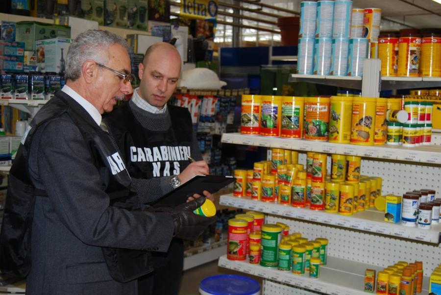 Cagliari, supermercato di prodotti etnici chiuso dai Nas