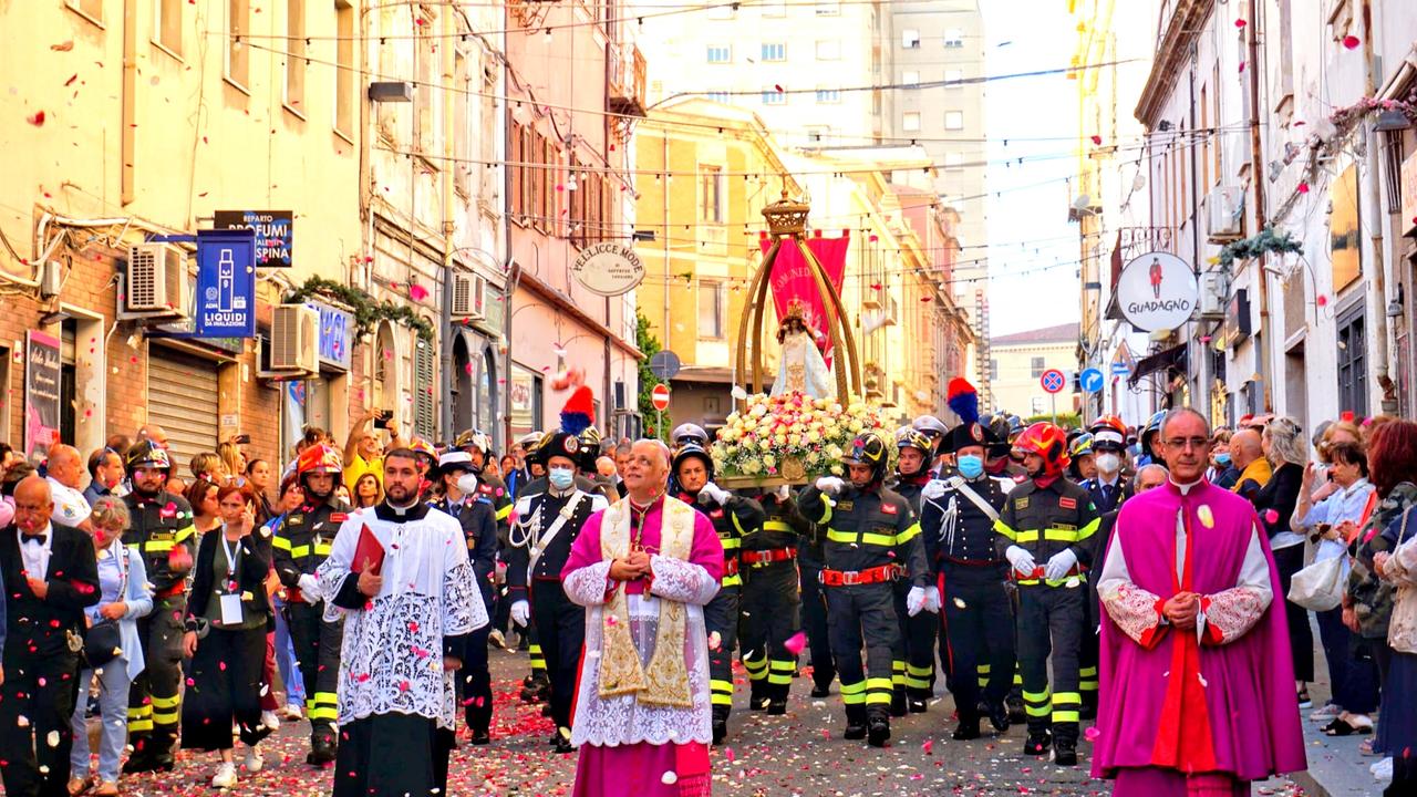 La processione del voto: 80 anni di Grazia