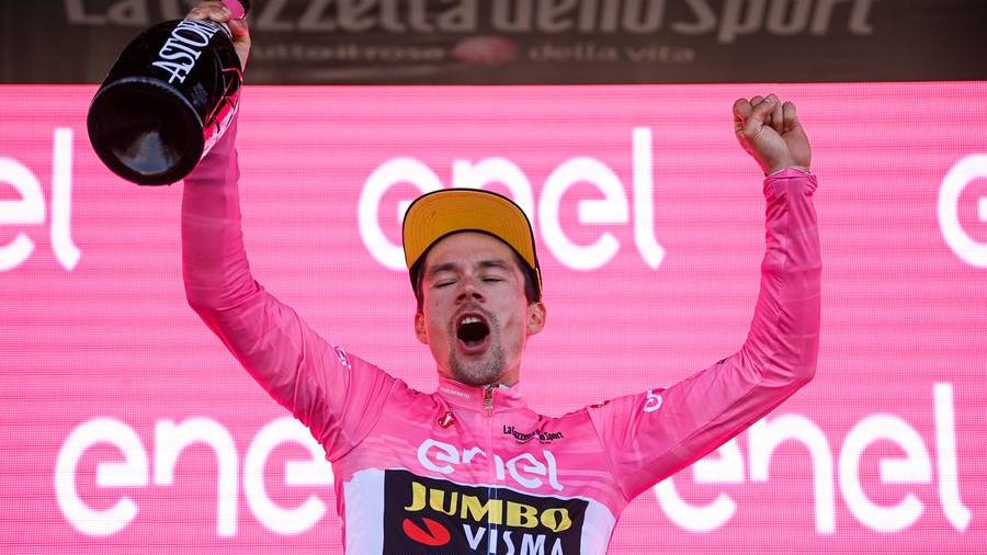 Giro d'Italia, Roglic domina cronoscalata e mette le mani sulla corsa