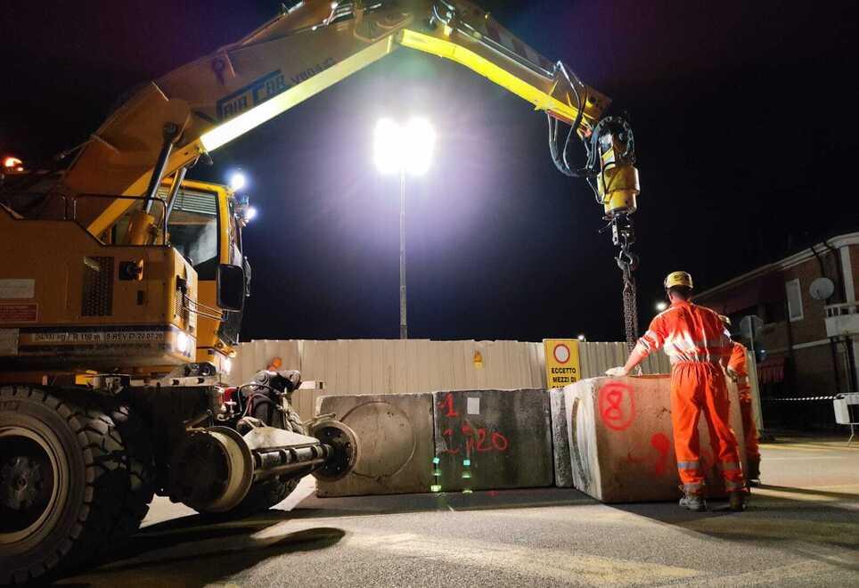 Tunnel ferroviario a Ferrara, superato il test: valutate le prove di carico della struttura