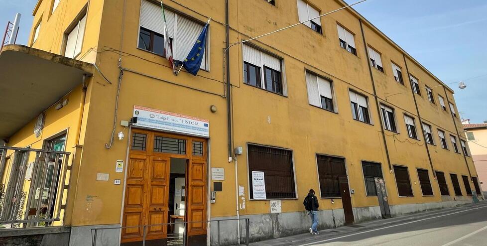 Nella foto di Nucci l’istituto Einaudi di viale Pacinotti a Pistoia