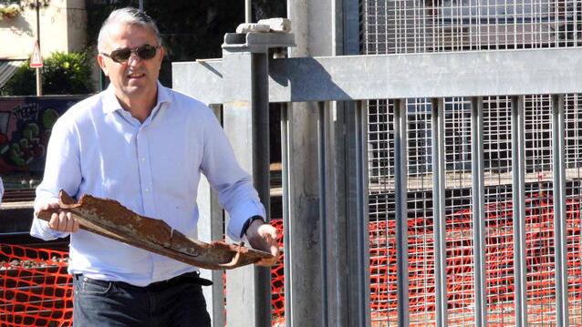 Angelo Laurino al deposito della cisterna