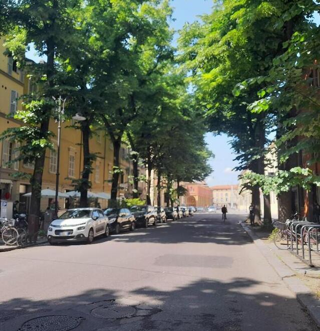 Nuova Ztl in corso Garibaldi, oltre mille firme per dire stop 