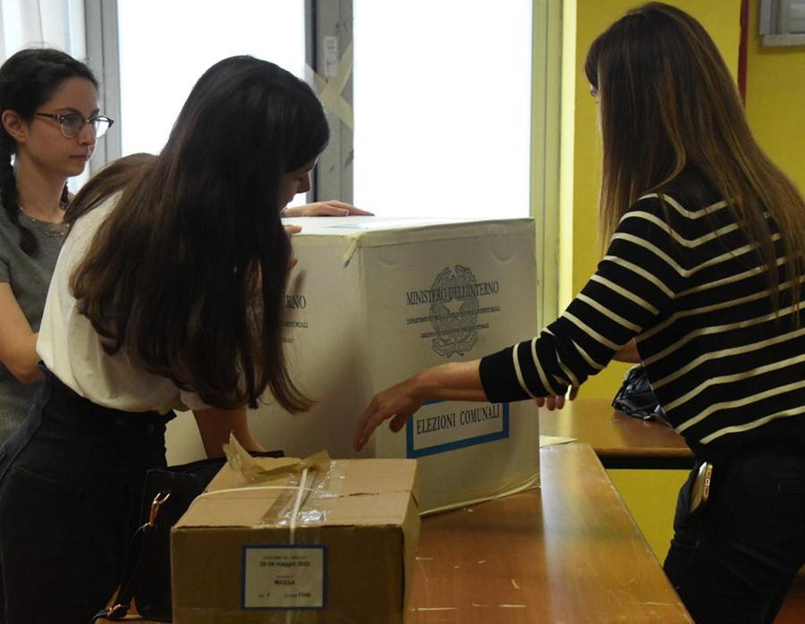 Ballottaggi in Toscana, il dato è in calo e alle 23 non arriva al 40%