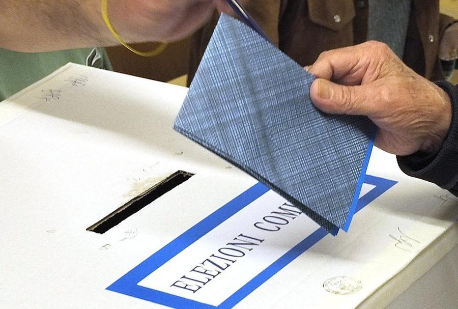 Ballottaggio a Campi, alle 23 ha votato il 28,45% degli elettori