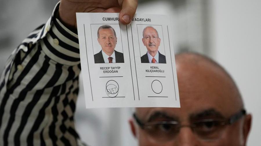 Turchia, Erdogan passa il ballottaggio: riconfermato presidente