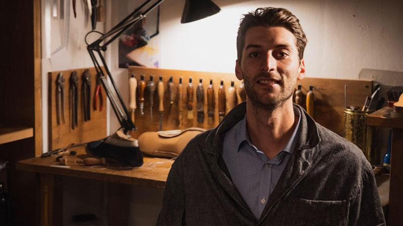 Ha 28 anni e una grande passione: creazione e produzione di scarpe. La svolta durante la pandemia