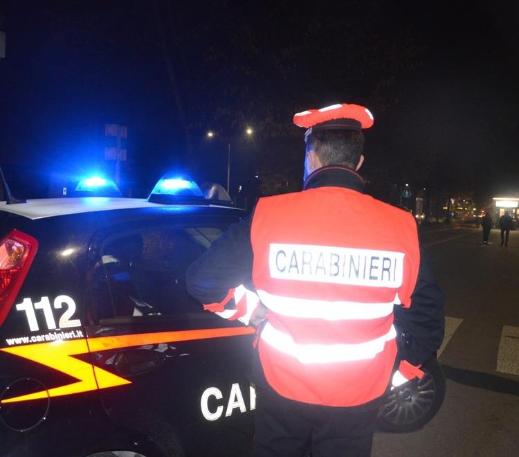 «Encomio ai carabinieri che hanno salvato la ragazza sul traliccio»