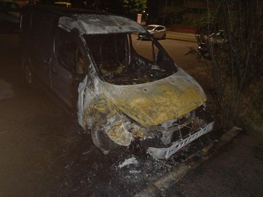 Grosseto, furgone a fuoco in via Giordania