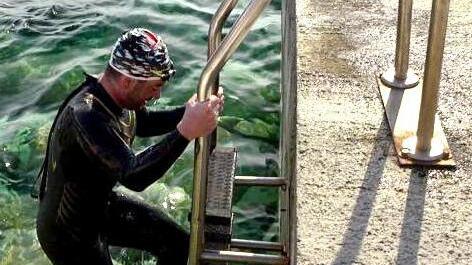 Da Capraia all’Elba, 12 ore in mare aperto per difendere i cetacei