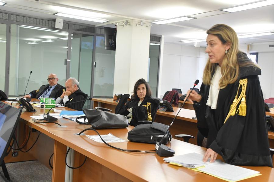 
	La pg Roberta Pischedda durante il processo in Corte d'assise d'appello di Sassari (foto di mauro chessa)

