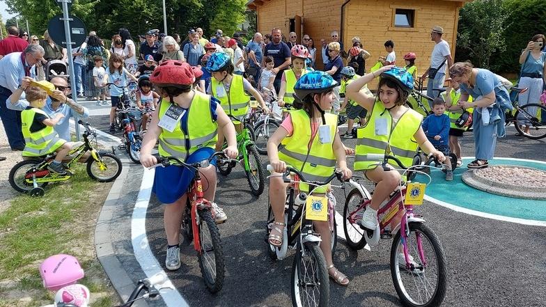 San Prospero, bimbi a lezione di sicurezza stradale sul nuovo percorso in memoria di Fabio