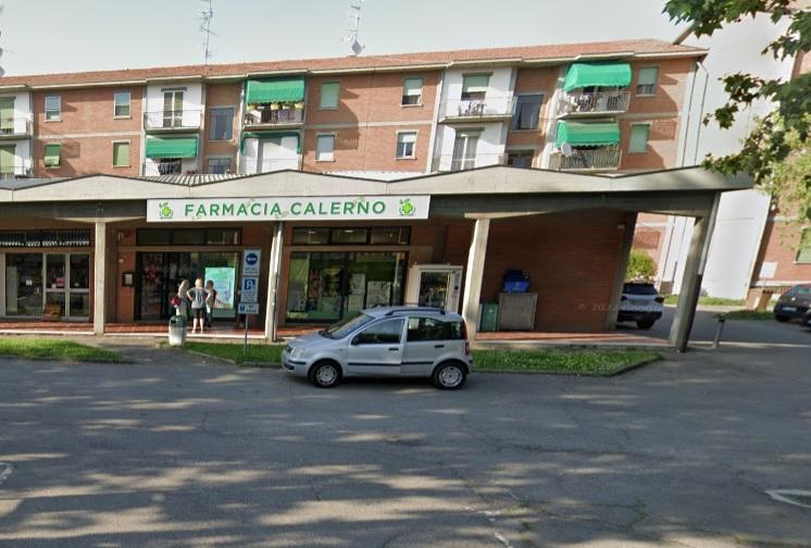 Bandito armato di coltello rapina la farmacia di Calerno