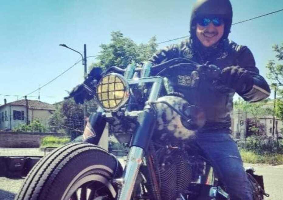 Pavullo, gli amici del motociclista morto: «Ciao Marco, persona d'oro»