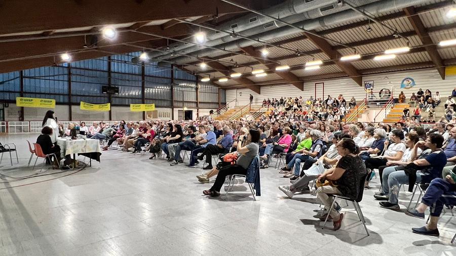 Differenziata porta a porta a Modena Oltre 300 persone per la differenziata tra Sacca e Crocetta
