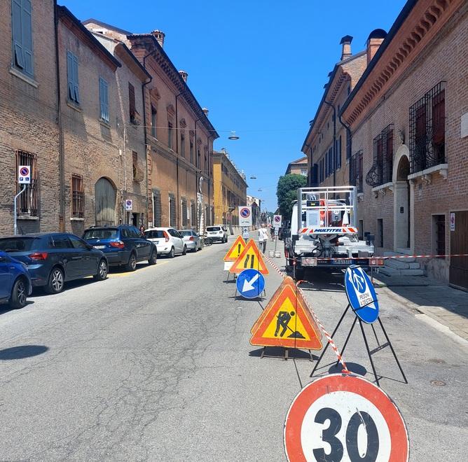 Strade con le buche. Il Comune di Ferrara corre ai ripari con lavori per 700mila euro