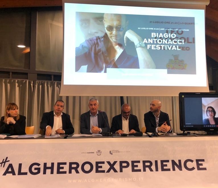Alghero Experience, una lunga estate di spettacoli tra cantautori, comici e cultura