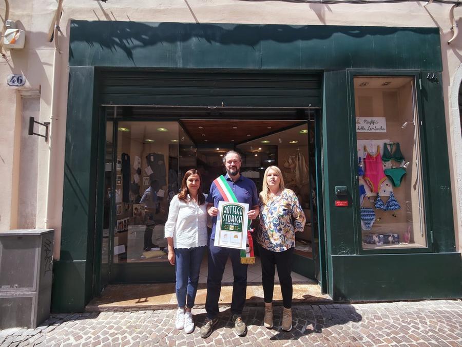 Ferrara: altri quattro negozi insigniti del marchio di bottega storica
