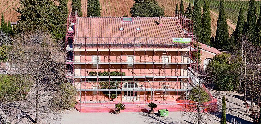 Noleggio e montaggio di ponteggi per l’edilizia