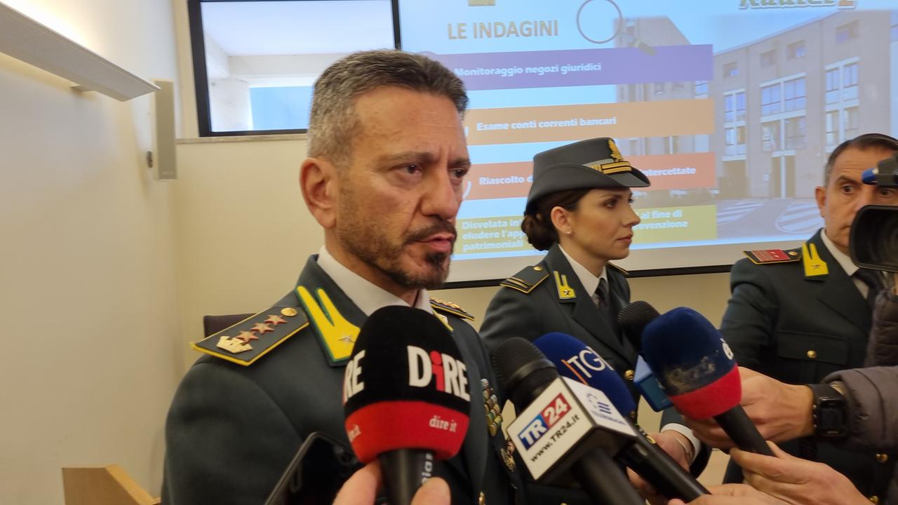La conferenza stampa della finanza a Bologna (foto Dire)
