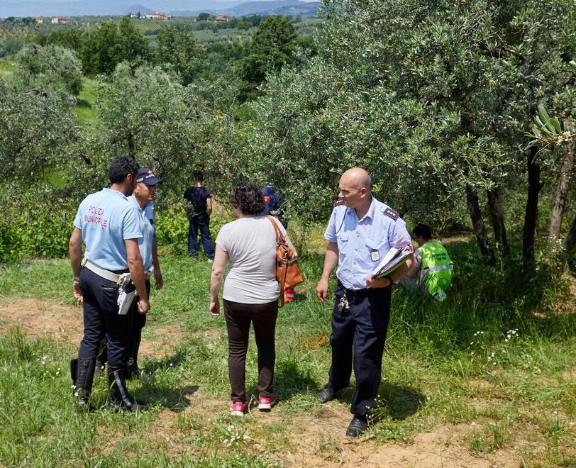 Vinci, schiacciato sotto il trattore: muore un ottantanovenne