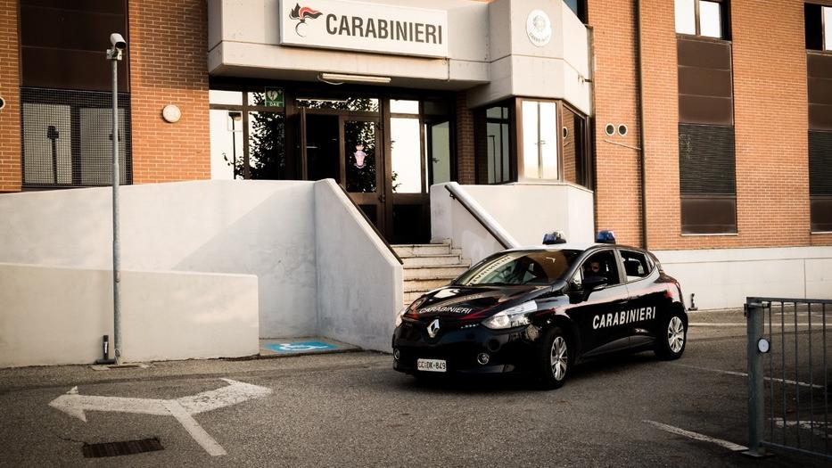 Modena. Aggredisce il 118, i carabinieri e prende a calci anche l’ambulanza 