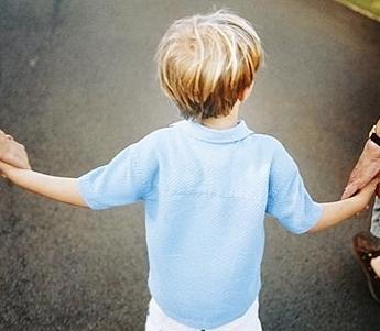 Per il figlio conteso guerra in aula a Nuoro, la teste: «Negati i suoi diritti»