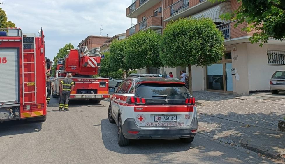 Carpi. Anziana non risponde Arrivano i pompieri e la trovano morta 
