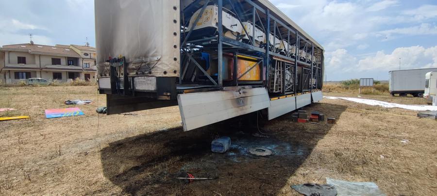 Principio d’incendio al luna park piazzato a Porto Torres
