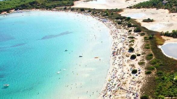 San Teodoro, al via dal 15 giugno le prenotazioni per le spiagge di Cala Brandinchi e Lu Impostu