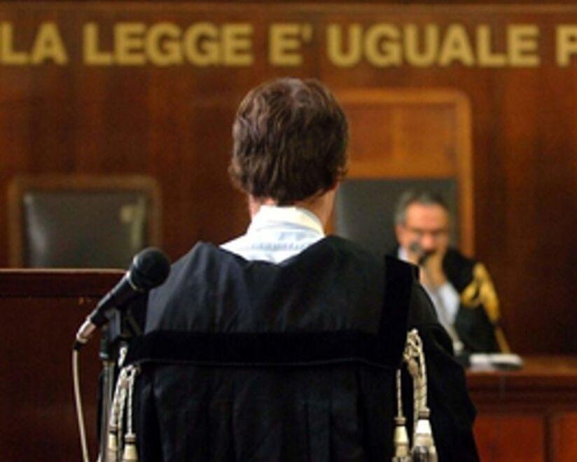 Vignola, la picchia e la violenta al “festino”: condannato
