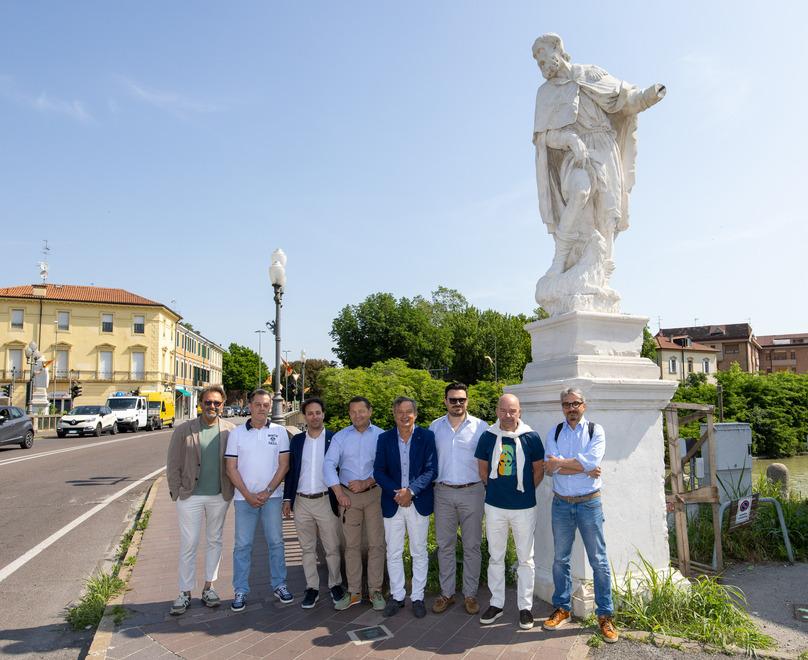 Ferrara. Le quattro statue di San Giorgio vi danno il benvenuto