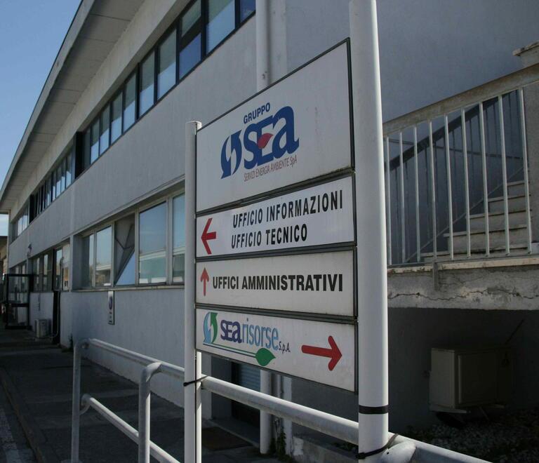 Caso Sea, il tribunale condanna Camaiore ma arriva il botta e risposta: «Basta con le ripicche personali»