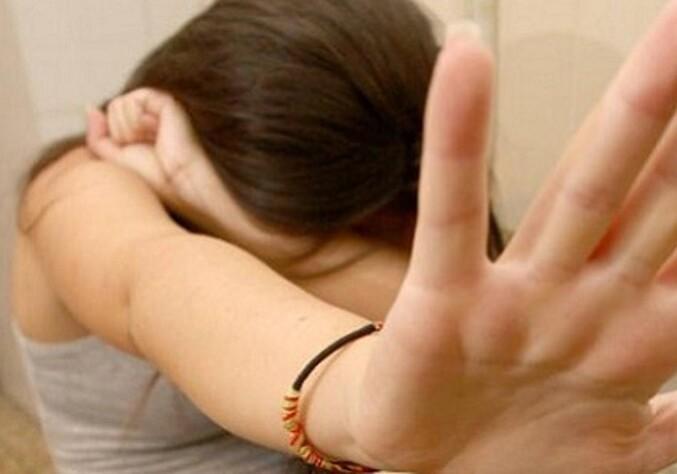 Carpi. Violenza sessuale su una 12enne: accusato il compagno della madre 